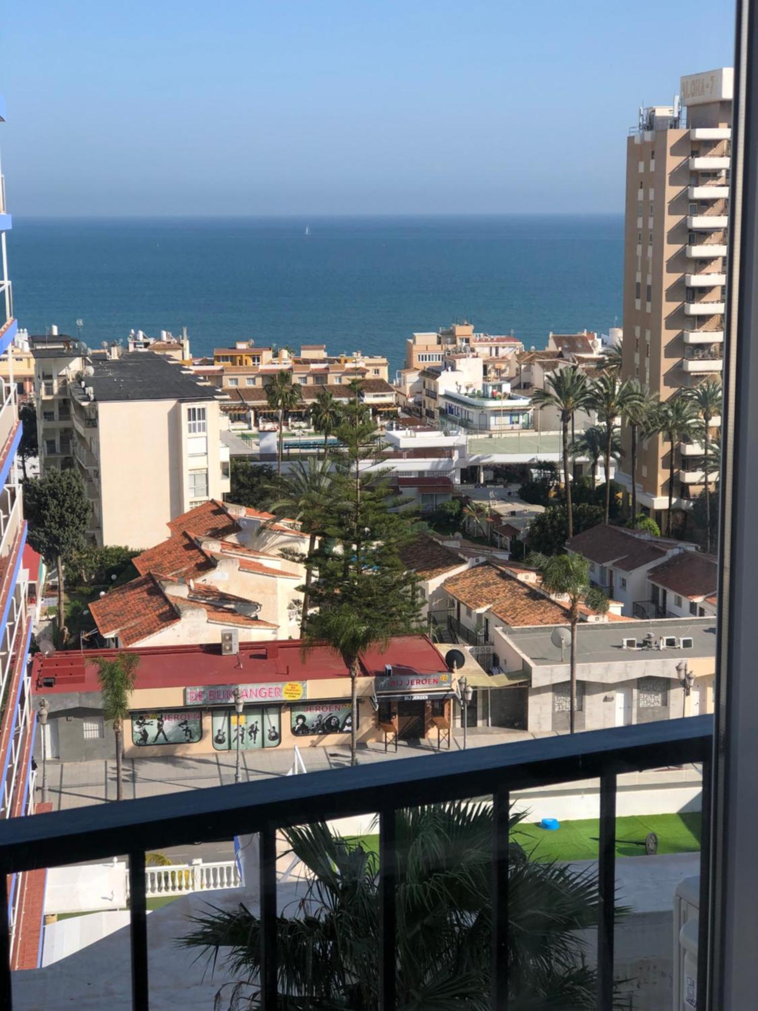 Inviting Studio With Sea View Torremolinos Bagian luar foto