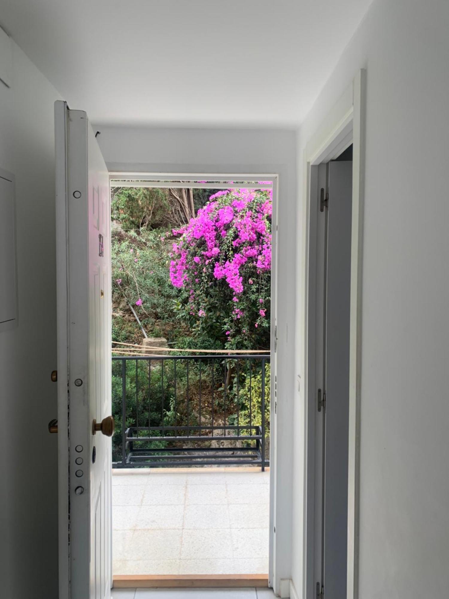 Inviting Studio With Sea View Torremolinos Bagian luar foto