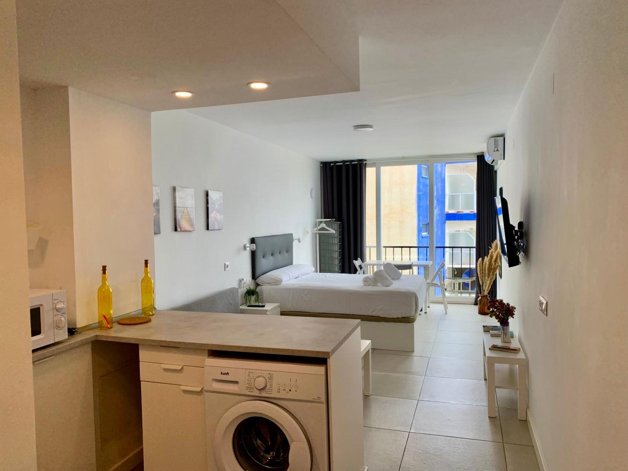 Inviting Studio With Sea View Torremolinos Bagian luar foto
